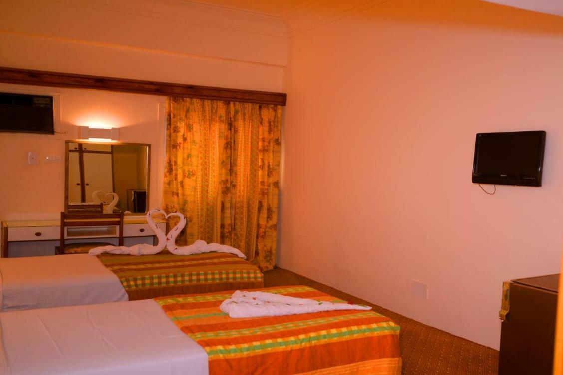 Cleopatra Hotel Aswan Eksteriør billede